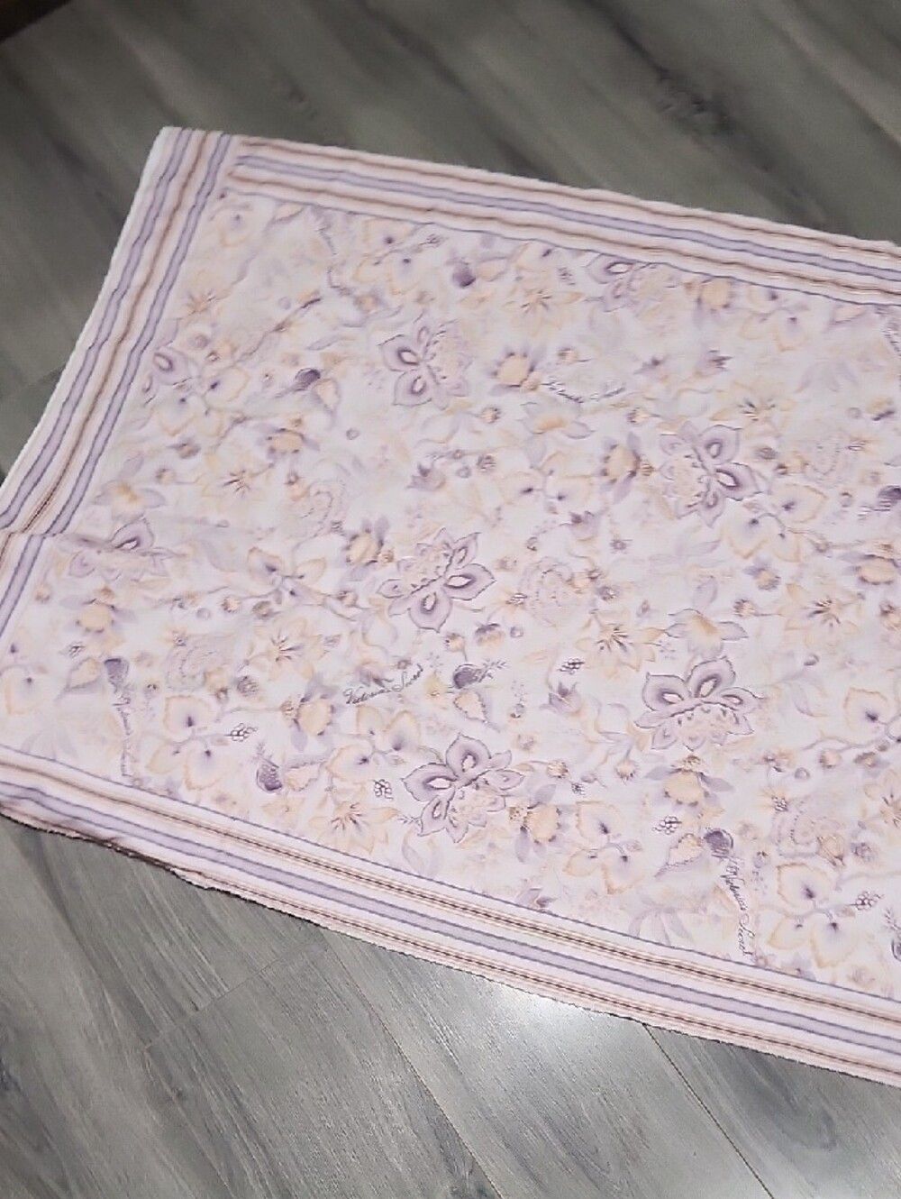 NWT Plush Drawstring Beach Towel Victoria Secret Backpack - Lavender Floral - Picture 6 of 13